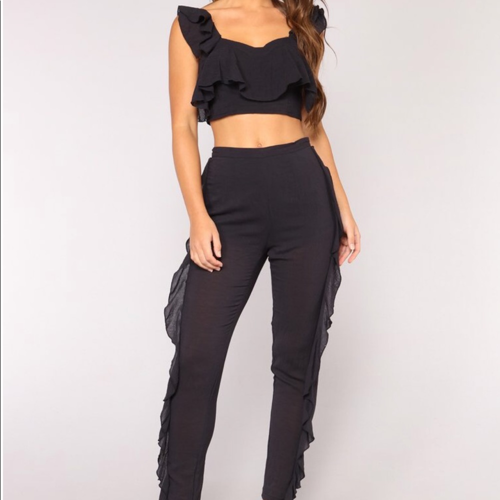 Ruffle Navy Set